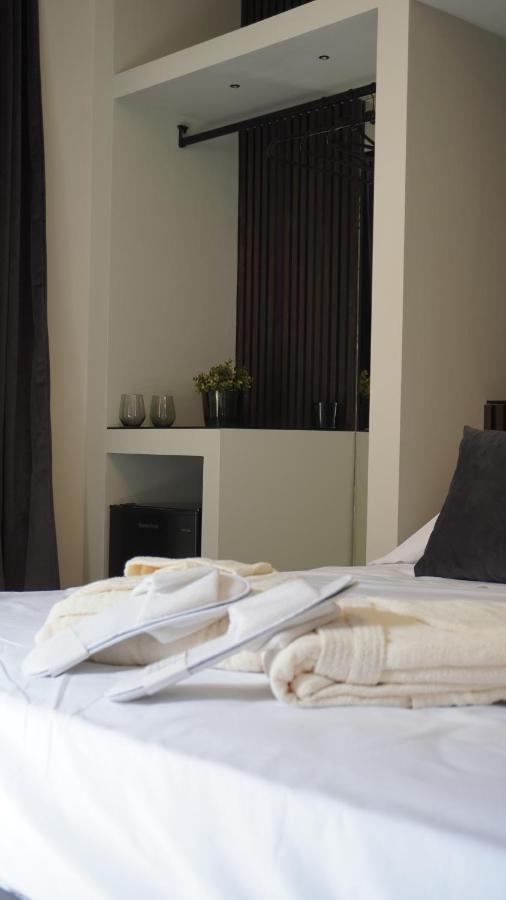 Vicolo San Gaetano -Luxury Rooms- คาตาเนีย ภายนอก รูปภาพ