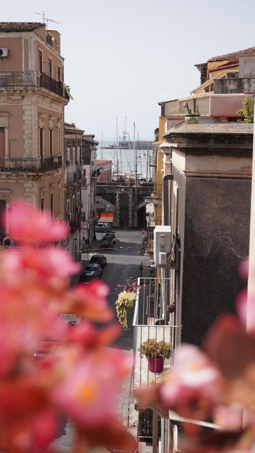 Vicolo San Gaetano -Luxury Rooms- คาตาเนีย ภายนอก รูปภาพ
