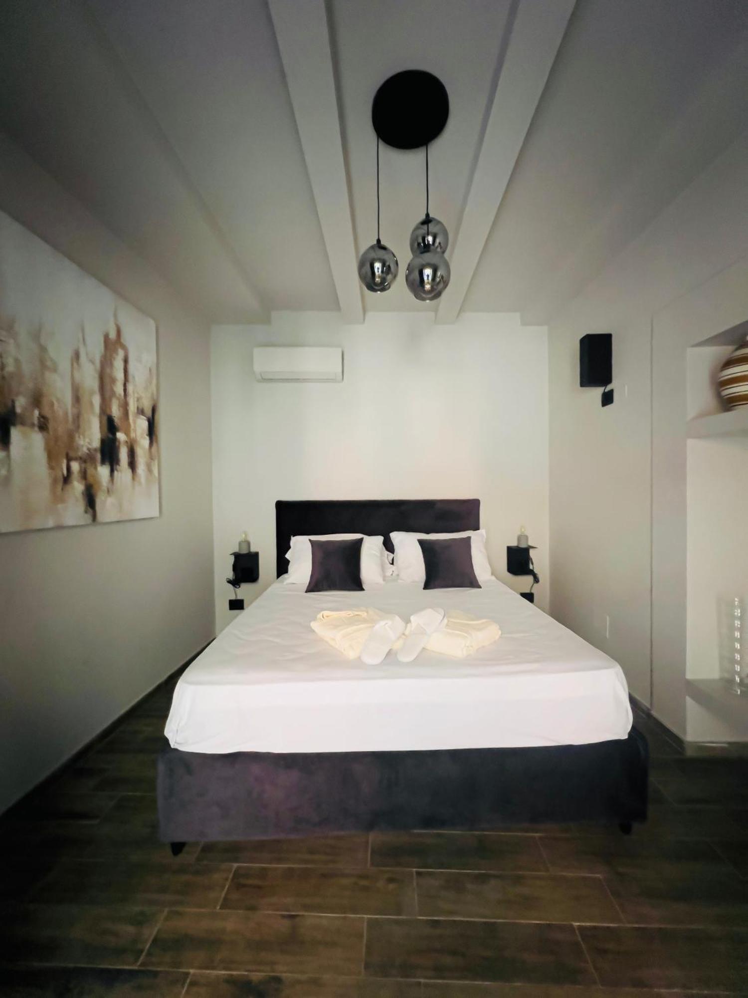 Vicolo San Gaetano -Luxury Rooms- คาตาเนีย ภายนอก รูปภาพ