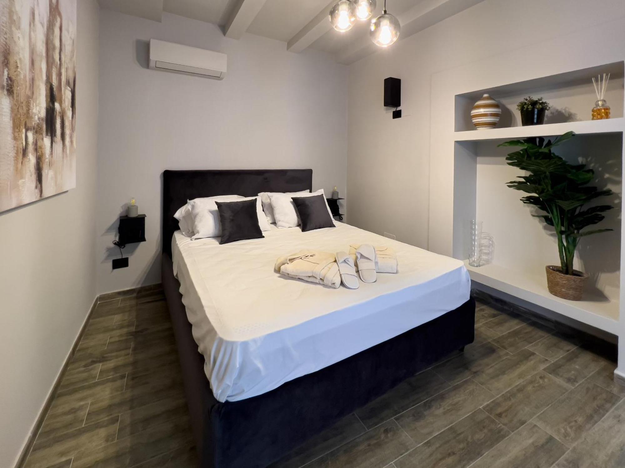 Vicolo San Gaetano -Luxury Rooms- คาตาเนีย ภายนอก รูปภาพ