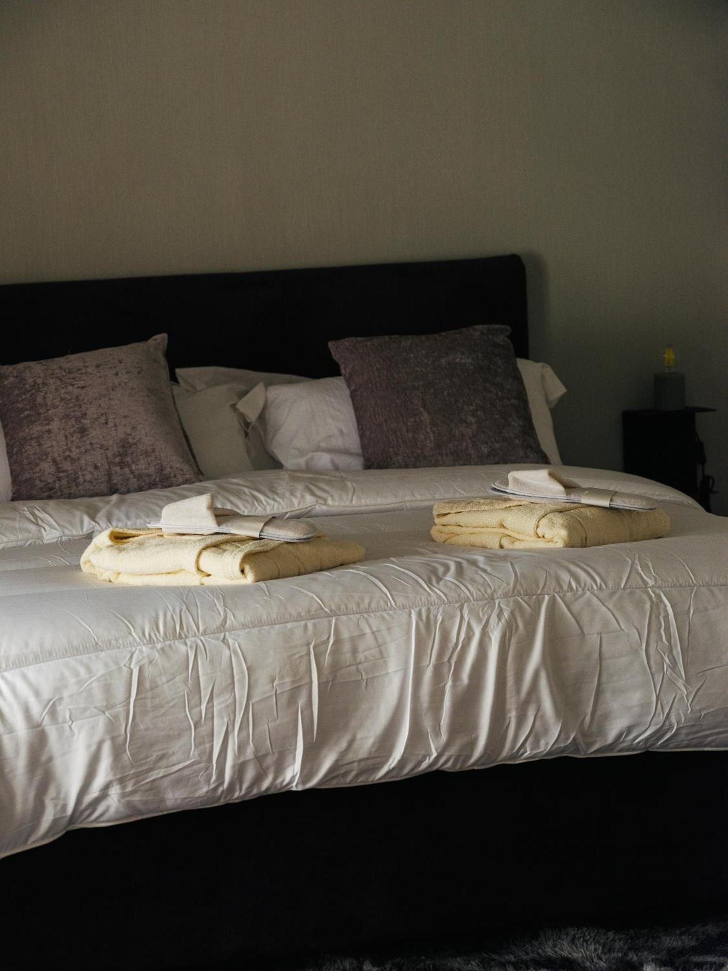 Vicolo San Gaetano -Luxury Rooms- คาตาเนีย ภายนอก รูปภาพ