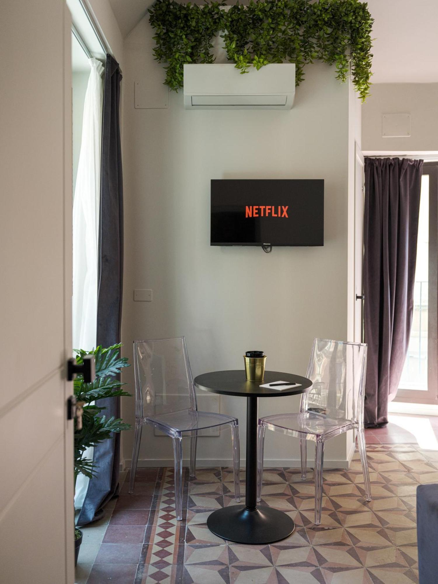 Vicolo San Gaetano -Luxury Rooms- คาตาเนีย ภายนอก รูปภาพ